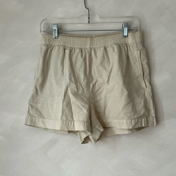 Aritzia Wilfred Free Nova 3" Short GD birch Size M - Picture 2 of 8